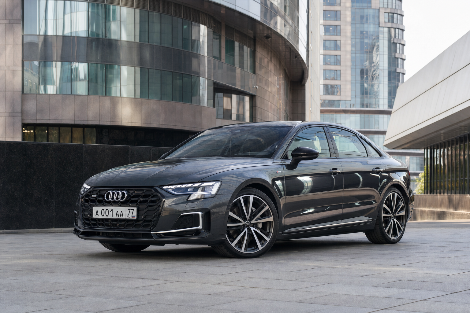 Audi 2026 на улицах Москвы, современная архитектура, чистый кузов