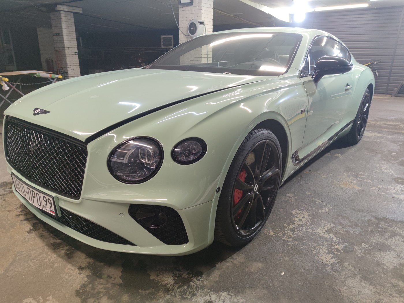 Bentley Continental GT - мятная пленка, фото 1