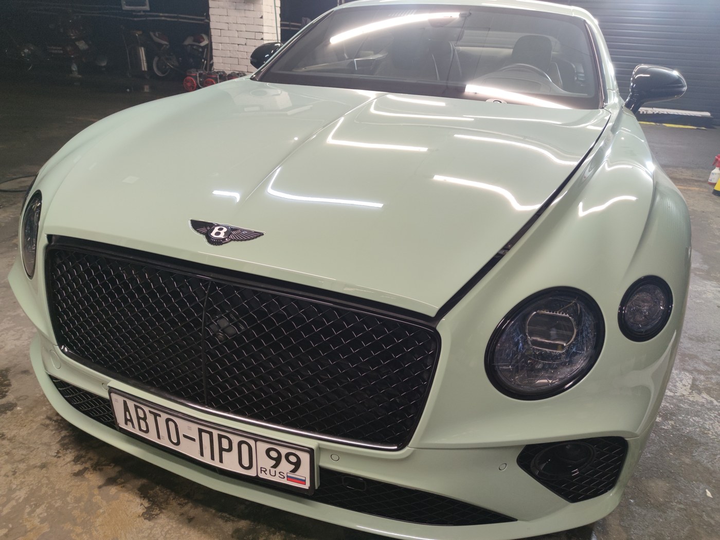 Bentley Continental GT - мятная пленка, фото 2