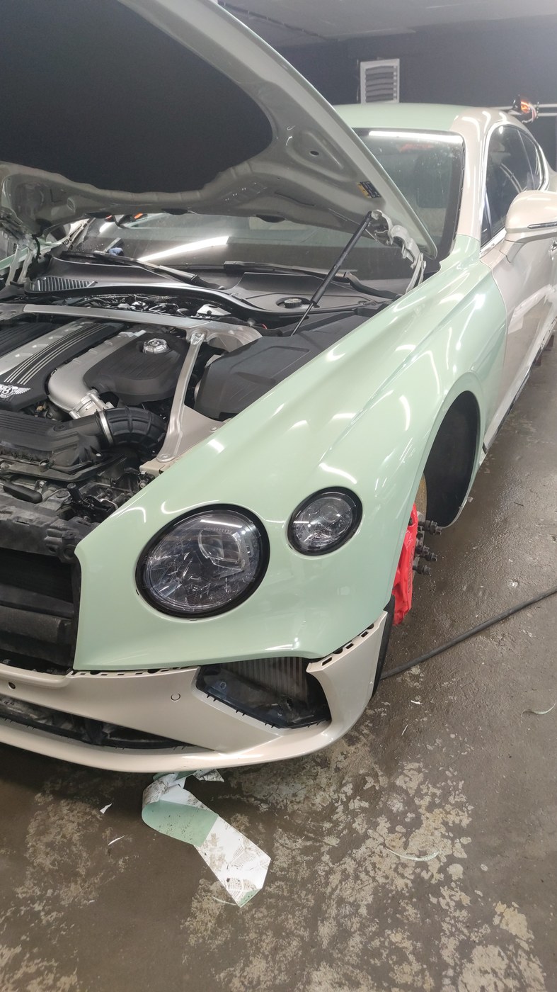 Bentley Continental GT - мятная пленка, фото 9