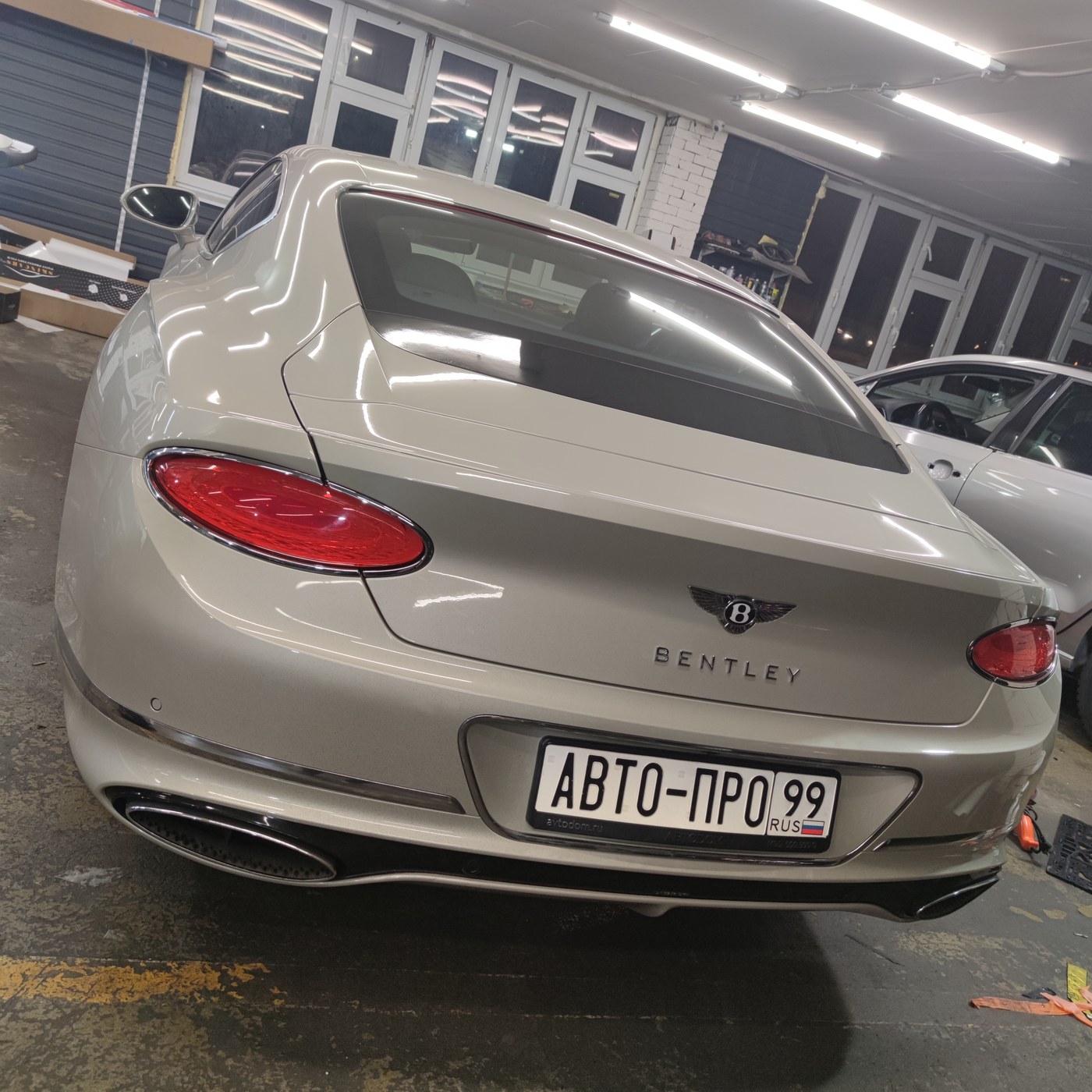 Bentley Continental GT - мятная пленка, фото 12