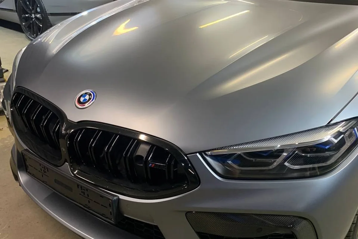 Реальный проект AVTOPRO99: BMW M8 Competition в матовой серой плёнке