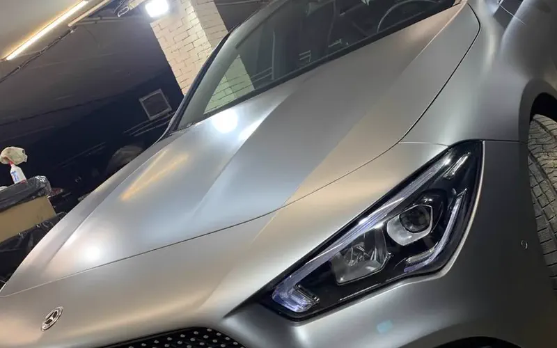 Оклейка Mercedes-Benz CLA в сатиновый серебристый