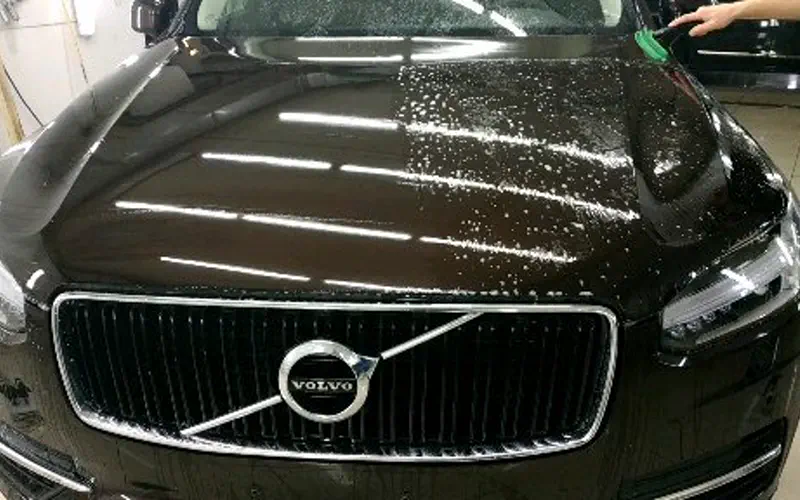 Защита Volvo XC90: оклейка зон риска премиальной плёнкой