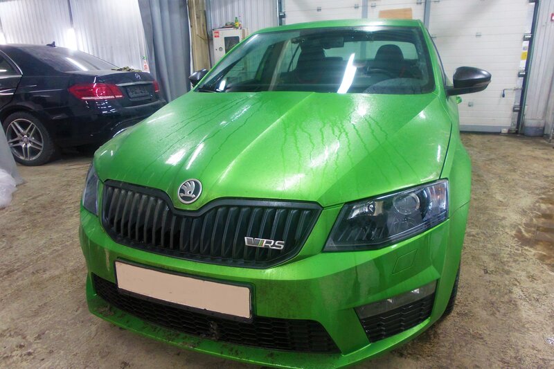 Профессиональная оклейка оптики Skoda Octavia RS AVTOPRO99 - фото 1