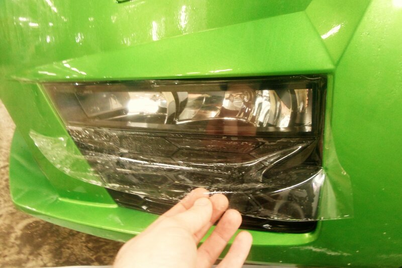Профессиональная оклейка оптики Skoda Octavia RS AVTOPRO99 - фото 3
